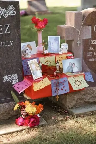 Chico Cemetary Dia De Muertos Celebration
