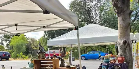 The Art Yard- Art Sale pop-up