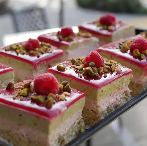 Tin Roof Bakery & Café