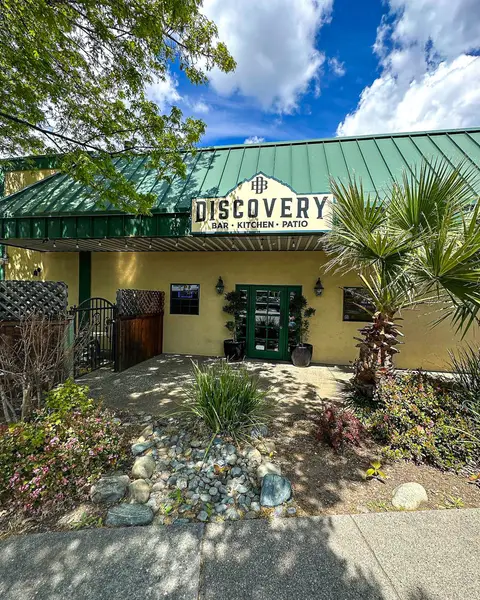 Discovery Bar & Kitchen