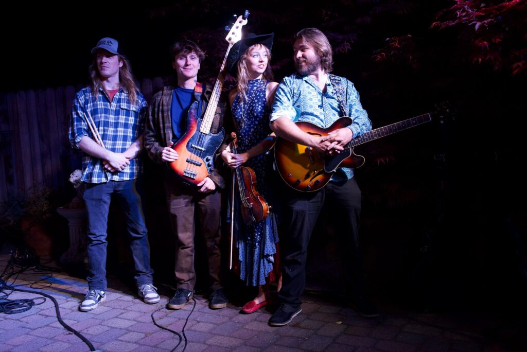 Friday Night Concerts - Heirloom