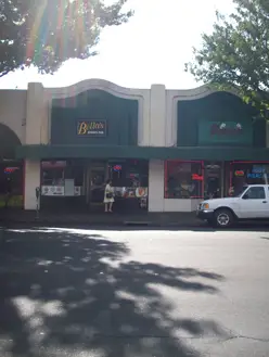 Bella's Sports Pub